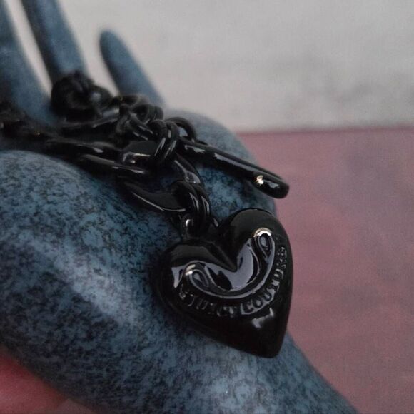 Juicy Couture Y2K Rare Black!! Enamel Puffy Heart Starter Vintage Charm Bracelet - Picture 3 of 8
